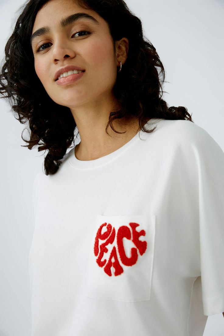 WOMEN'S PEACE LOVE TEE