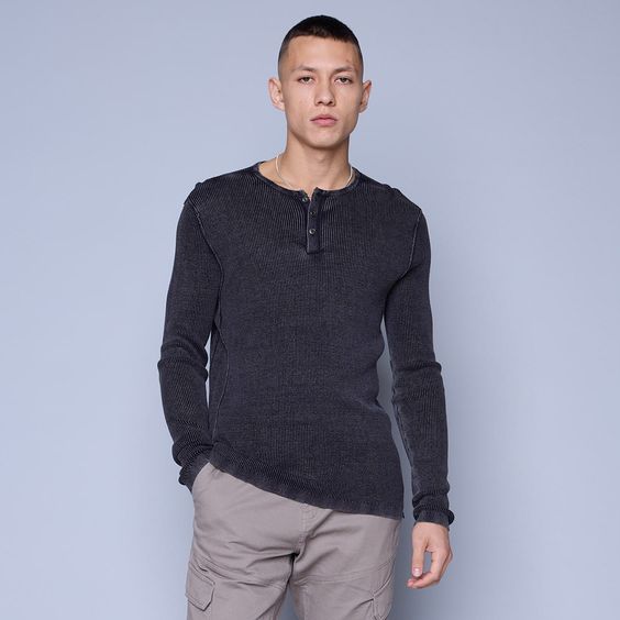 MEN'S BLACK KNIT PULLOVER