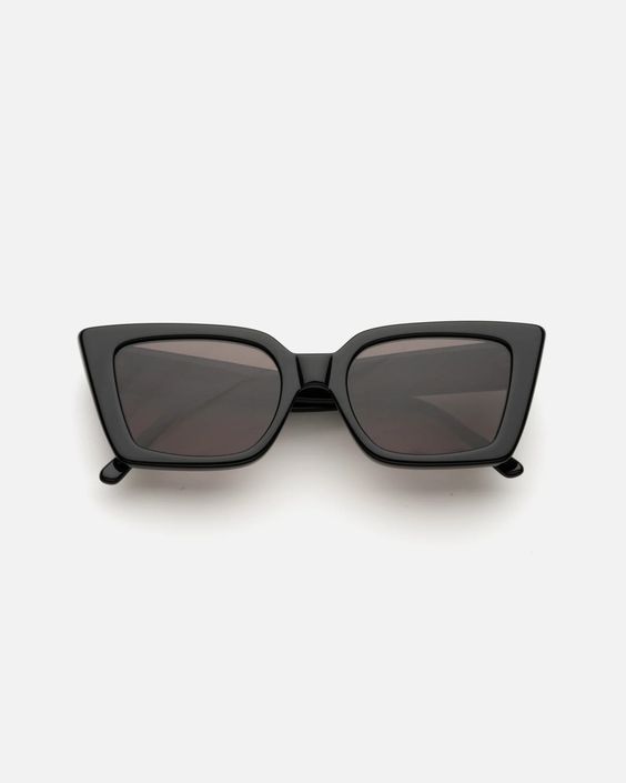 WOMEN'S LUCIA SUNNIES