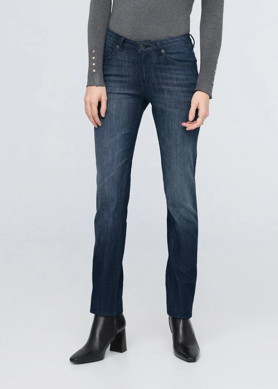 WOMEN'S PERFORMANCE DENIM SLIM STRAIGHT